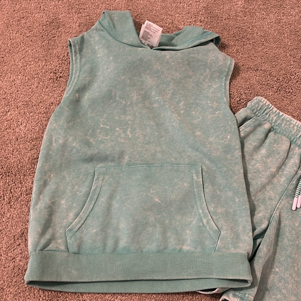 Tank Set - Picture 2 of 7